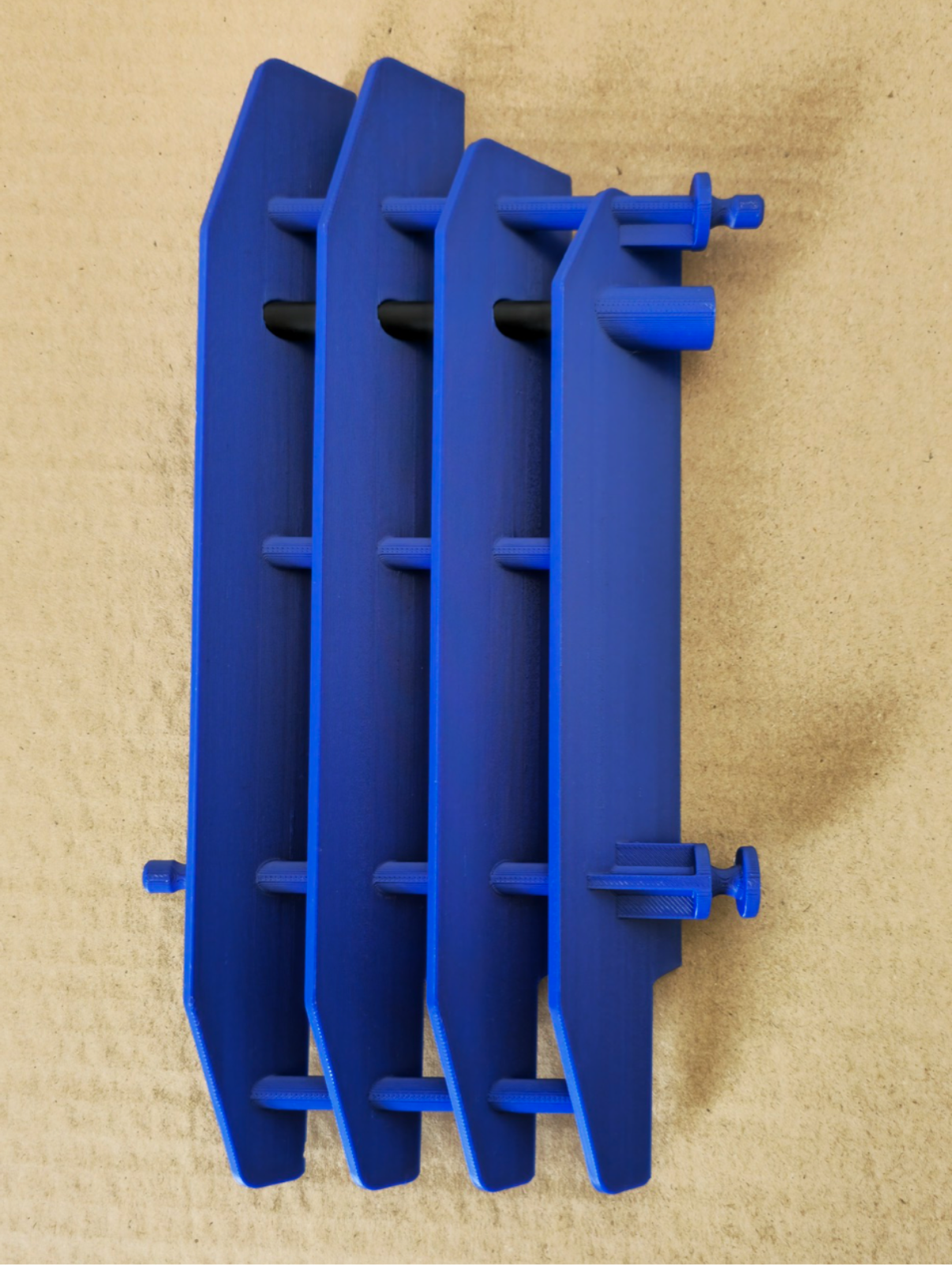 Kühleratrappe Zweiflügel-Tank