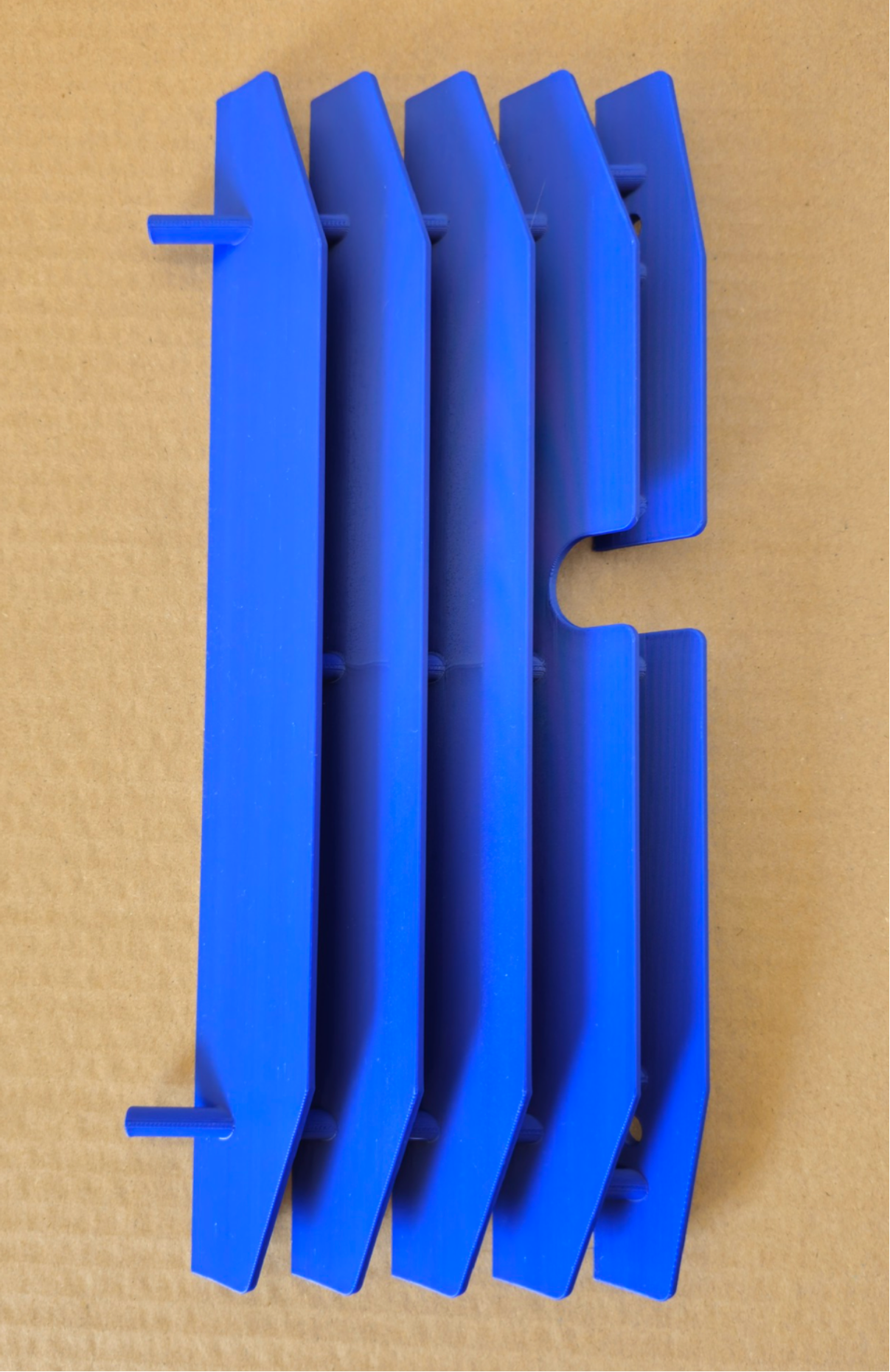 Radiator trim left facelift