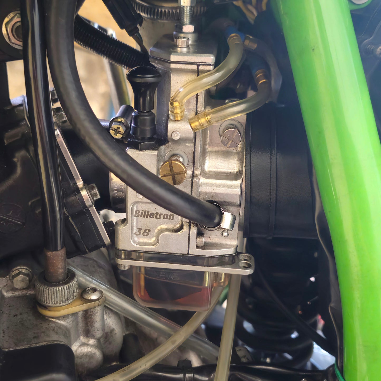 Carburetor intake manifold for tuning carburetors